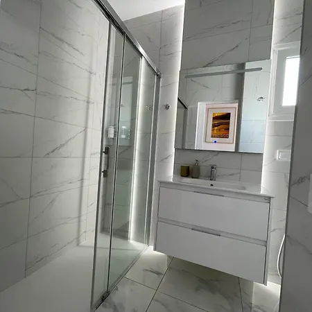 Newly Renovated With 2 Terrace, 2 Bedroom, 5min Apartamento Puerto de Santiago (Tenerife)